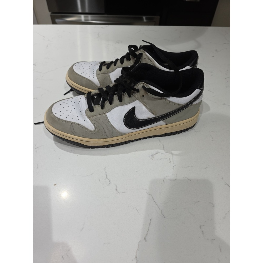 Nike SB Dunk Low Pro BQ6817-011 Men's Size 9  White Grey Black
